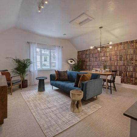 Beautiful Apartment On The Historic Rows チェスター エクステリア 写真